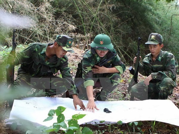 សហការការពារខ្សែព្រំដែនរវាងខេត្ត Binh Phuoc (វៀតណាម)និងត្បូងឃ្មុំ(កម្ពុជា) - ảnh 1